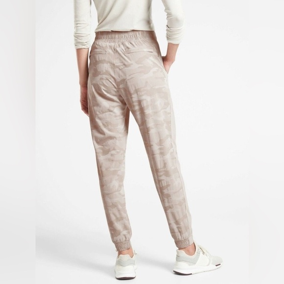 Athleta Brooklyn Textured Jogger Camo Abalone Grey Cream - Picture 2 of 10